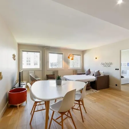 Beautiful 1 Bedroom Near Eiffel Tower