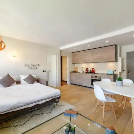 Apartman Beautiful 1 Bedroom Near Eiffel Tower *