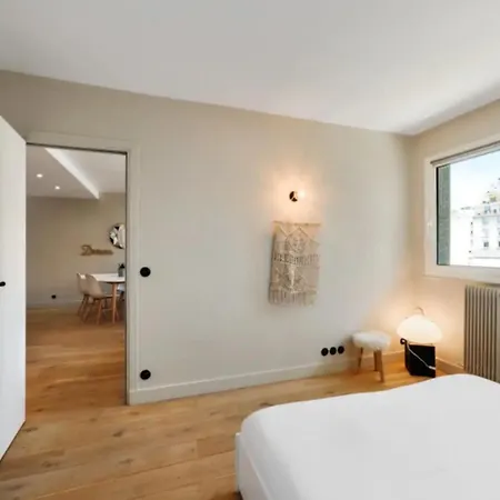 Beautiful 1 Bedroom Near Eiffel Tower * Párizs
