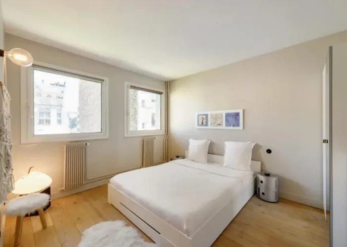 Beautiful 1 Bedroom Near Eiffel Tower