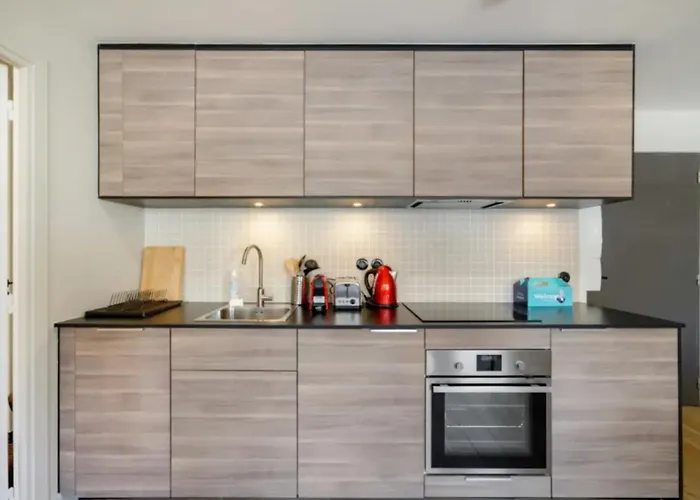 Beautiful 1 Bedroom Near Eiffel Tower Appartamento
