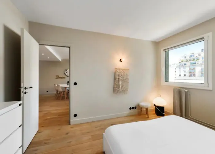 Beautiful 1 Bedroom Near Eiffel Tower * Parigi