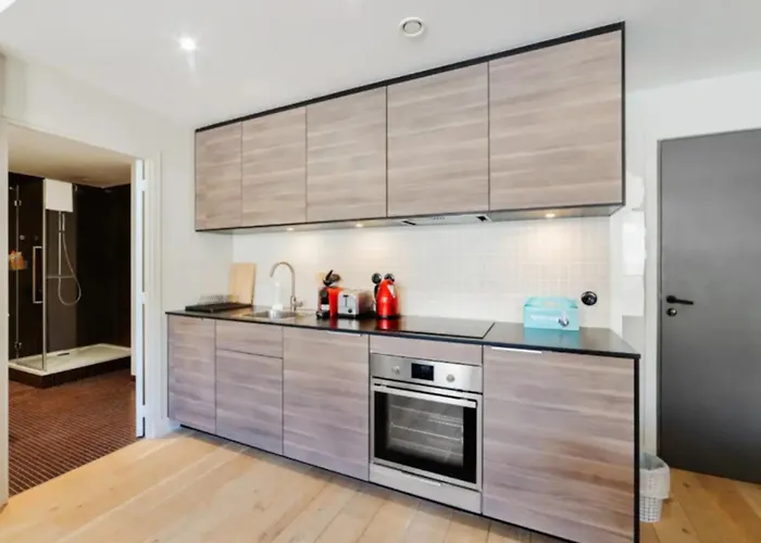 Beautiful 1 Bedroom Near Eiffel Tower Appartamento *